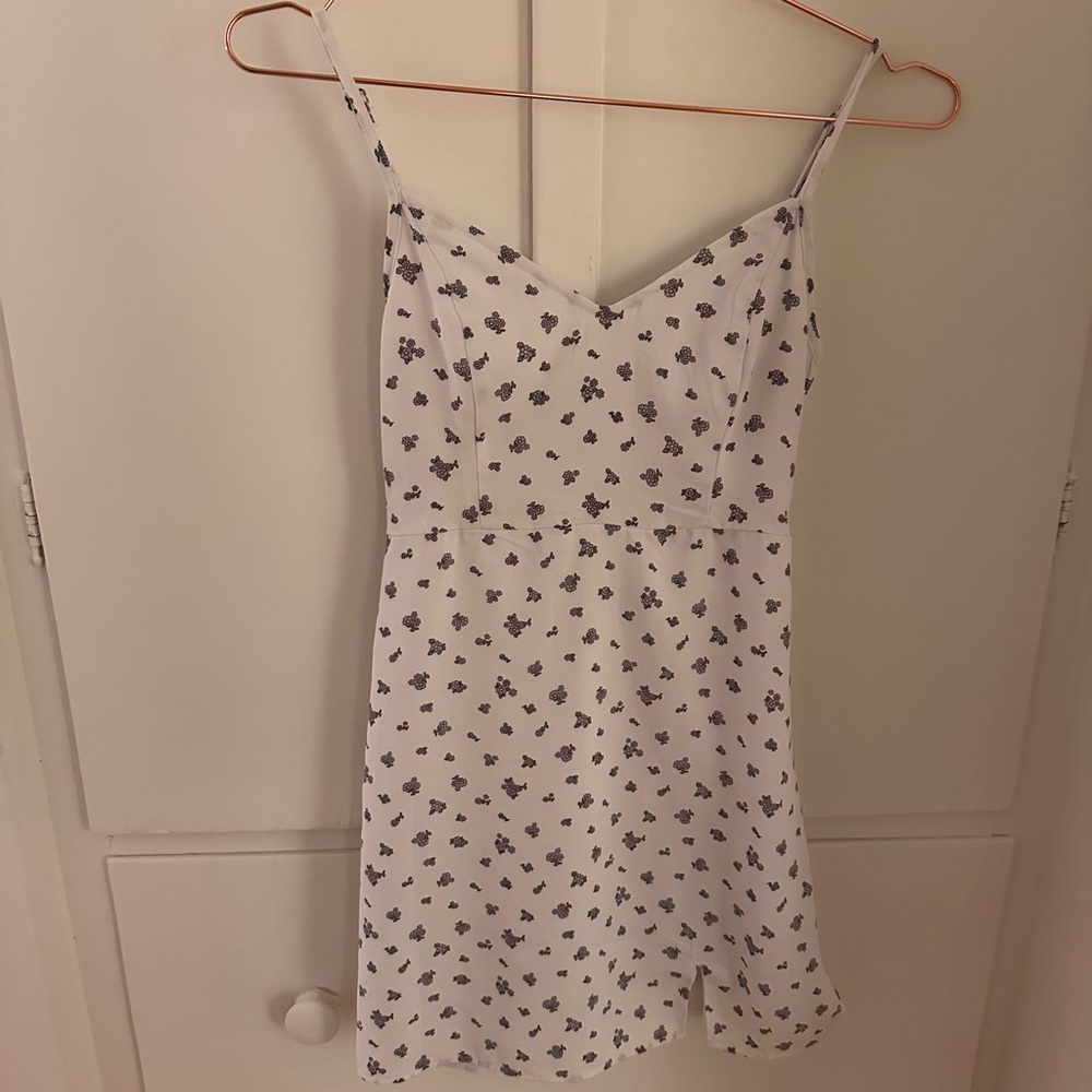 Hollister Size XS White Floral Spaghetti Strap Dress